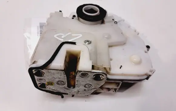 Honda FR-V Front door lock