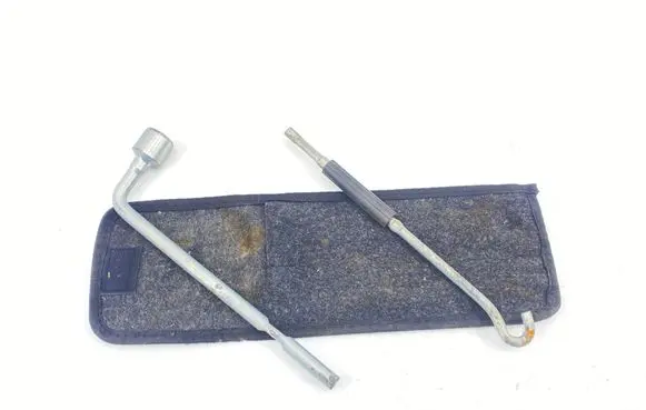 Peugeot 206 CC Tool set 