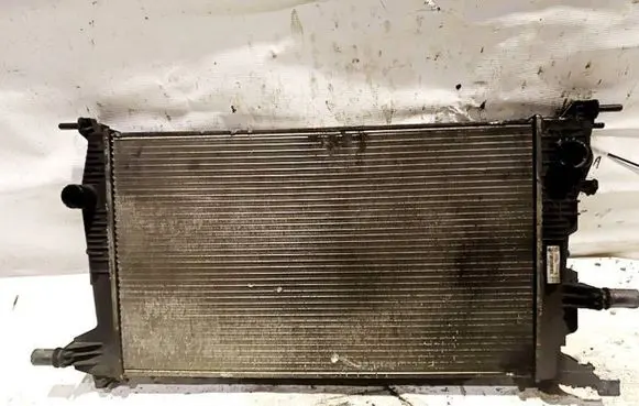 Renault Megane III Coolant radiator M153387