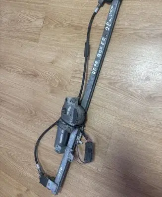 Peugeot Boxer Front door window regulator with motor
