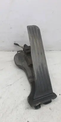 Volkswagen PASSAT B6 Accelerator throttle pedal 1K1721503L 6PV00860000