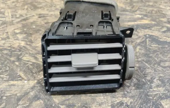 Nissan Tiida C11 Dashboard side air vent grill/cover trim