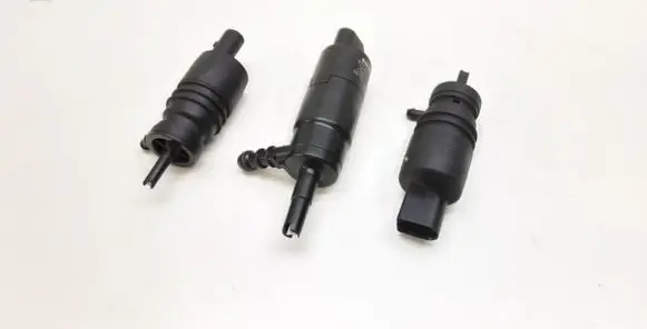 BMW X5 E53 Headlight washer pump 8377430