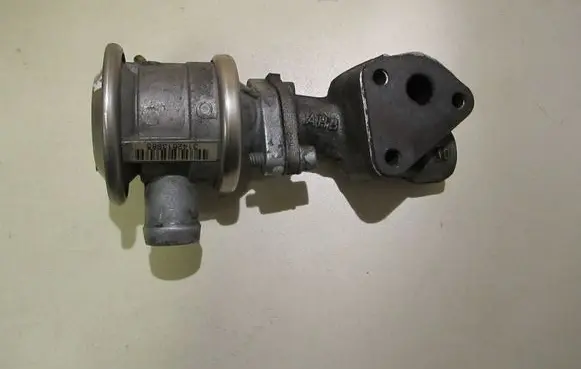 Audi A4 S4 B7 8E 8H EGR valve 06B131101H