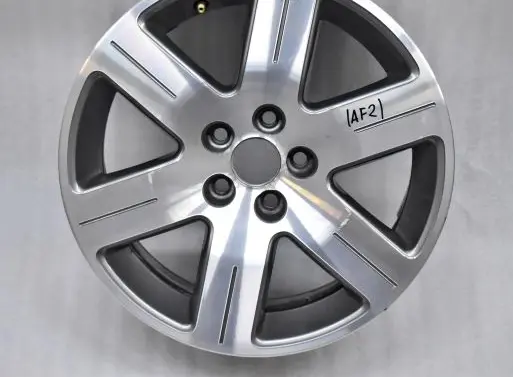 Volkswagen New Beetle R16 alloy rim 