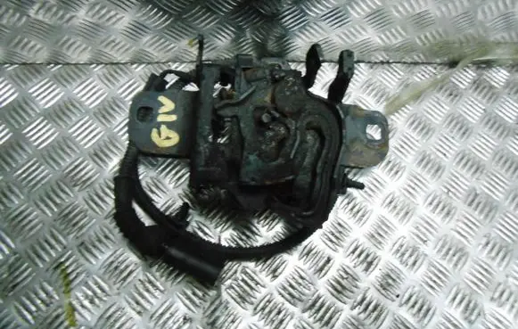 Volkswagen Golf IV Engine bonnet/hood lock/catch