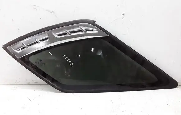 KIA Sorento Rear side window