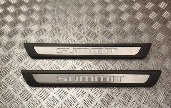 Jeep Grand Cherokee Other sill/pillar trim element 5SQ05LU5AC