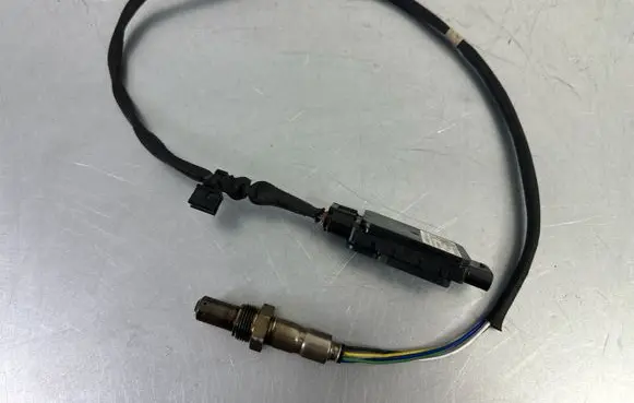 Volkswagen Tiguan Lambda probe sensor 03N907807C
