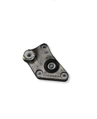Mercedes-Benz B W245 Engine mounting bracket A2662230204
