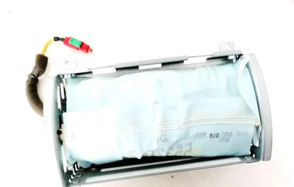 Passenger airbag