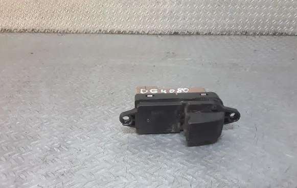 Mazda CX-7 Electric window control switch EH6366380
