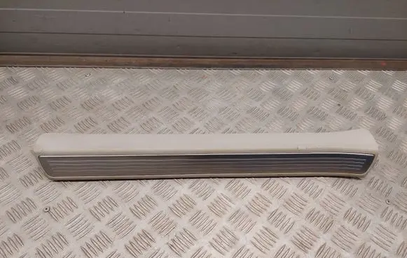 Mercedes-Benz S W222 Front sill trim cover A2226808135