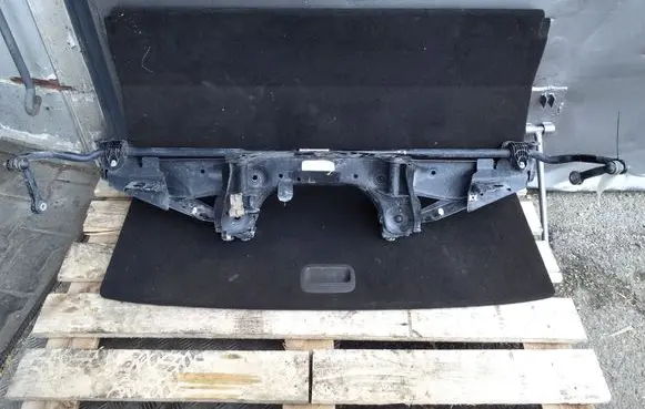 Mini Cooper Countryman F60 Rear subframe 6862558 6859895