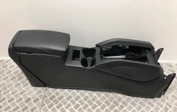Nissan X-Trail T32 Center console