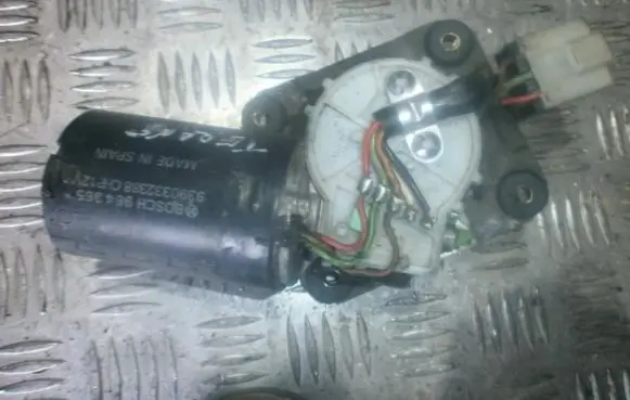 Nissan Terrano Wiper motor 9390332388