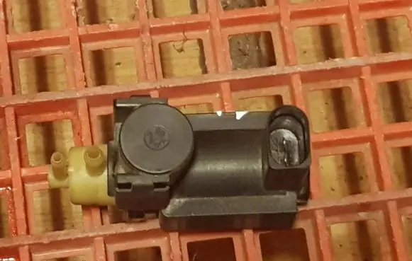 Volvo XC60 Turbo solenoid valve 31339808