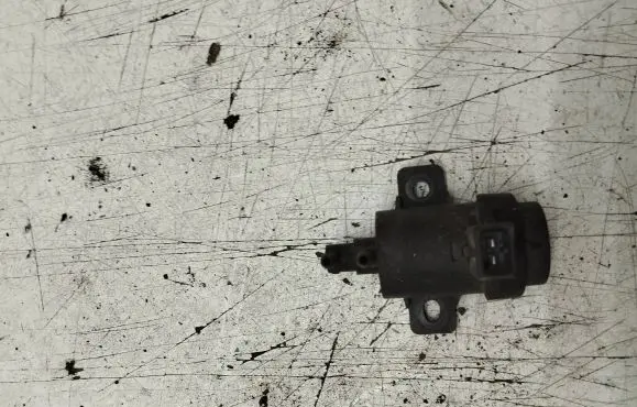 Renault Master II Turbo solenoid valve 7700113071