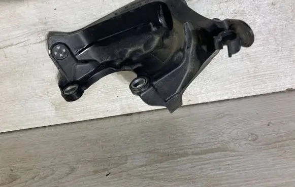 Citroen C3 Aircross Engine mounting bracket 9813294580 9815492580