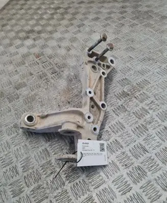 Volkswagen Touran I Bracket in trunk/boot 