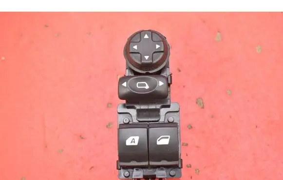 Peugeot 208 I Electric window control switch 96751127ZD