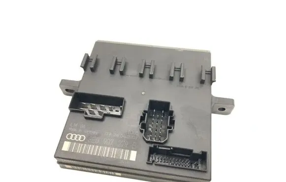 Audi A4 S4 B6 8E 8H Comfort/convenience module 8E0907279E 00001533A4