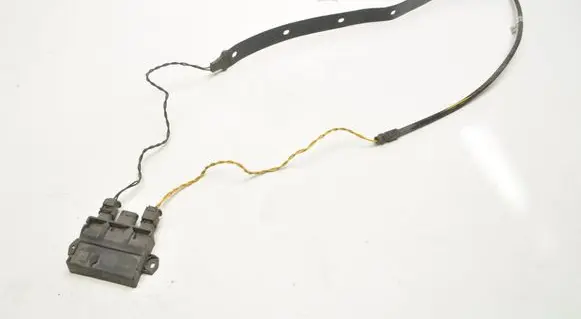 BMW 8 G16 Tailgate sensor 5A3F3E8