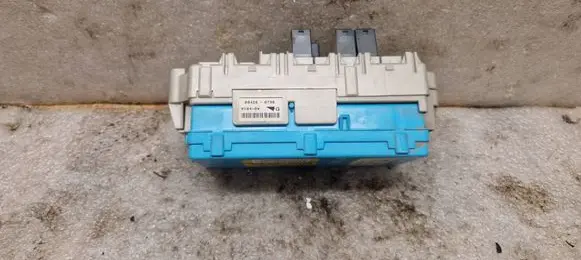 Mitsubishi Grandis Fuse module G8C507M MR587602 MR587655