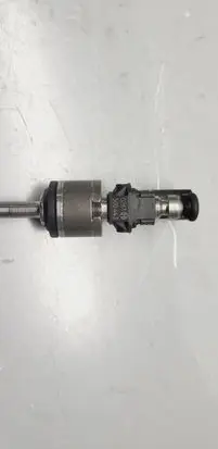 Skoda Kamiq Fuel injector 0261500443 05C906036