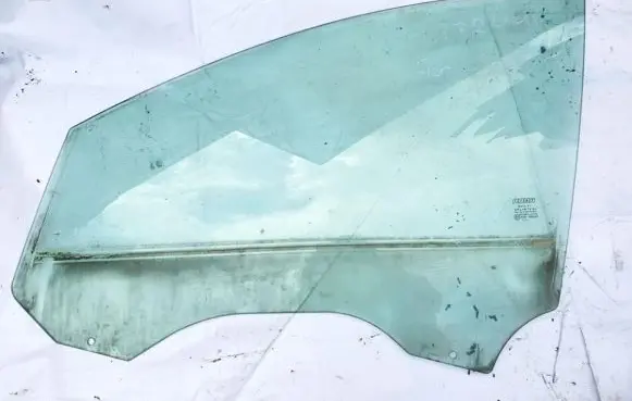 Fiat Croma Front door window glass four-door