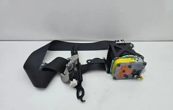 Toyota Auris 150 Rear seatbelt 7322C02122 080212