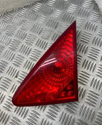 Tailgate rear/tail lights