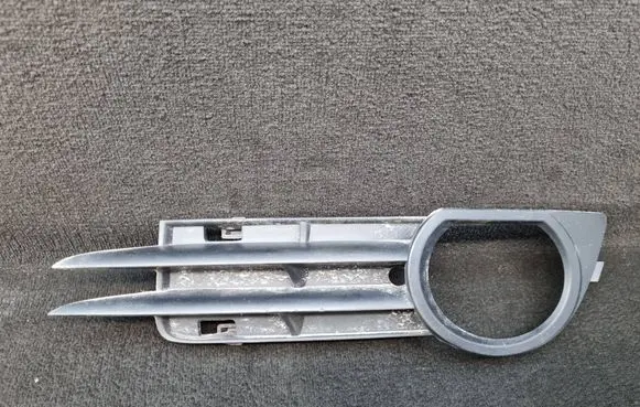 Audi A3 S3 8P Front bumper lower grill 8P3807681A