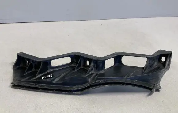 Volkswagen PASSAT B6 Front bumper mounting bracket 3C0807890