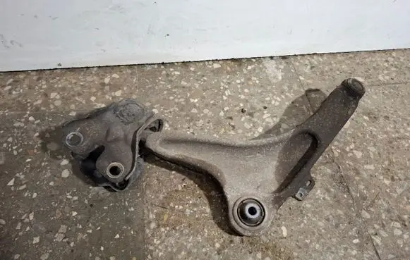 Volvo V60 Front lower control arm/wishbone