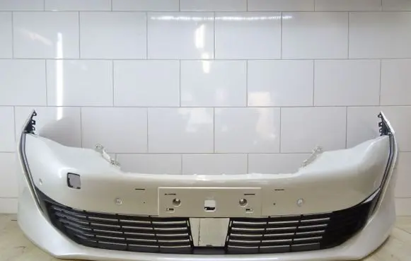 Peugeot 508 Front bumper 9817030977