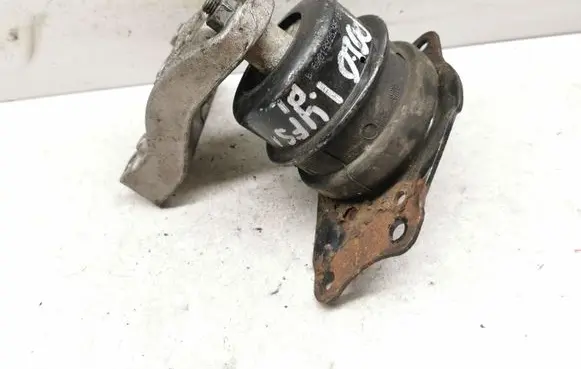 Volkswagen Polo Engine mount bracket 6Q0199185N