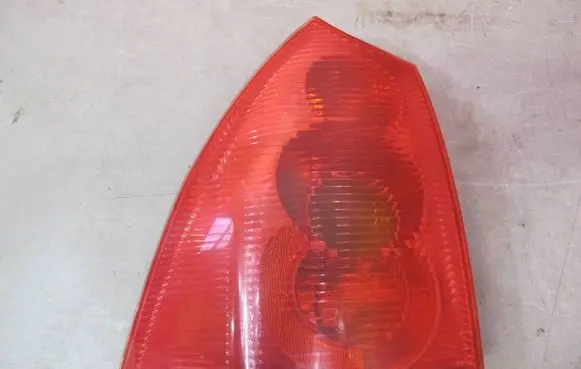 Peugeot 307 Rear/tail lights P-307-LAMPA-LT