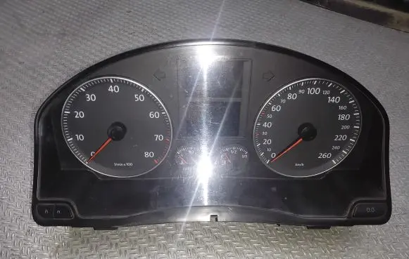 Volkswagen Golf V Speedometer (instrument cluster) 1K0920860K