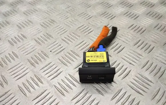 KIA Stonic USB socket connector 96120H8100