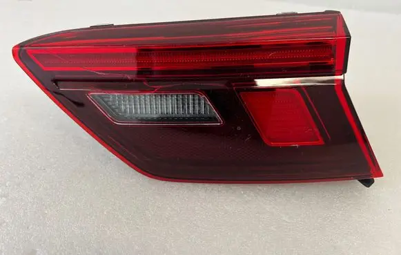 Volkswagen Tiguan Tailgate rear/tail lights 5NA9450941 2SA012520