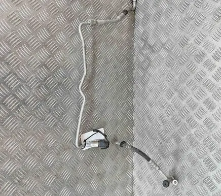 Ford Focus Air conditioning (A/C) pipe/hose 3M5H19A704BJ