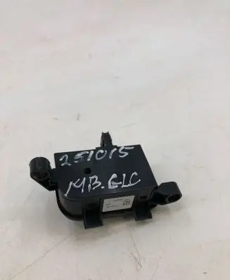 Mercedes-Benz GLC C254 Other switches/knobs/shifts E123750