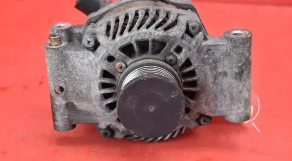 Peugeot 207 CC Generator/alternator V757695680
