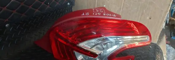 Peugeot 208 Rear/tail lights 9672628380