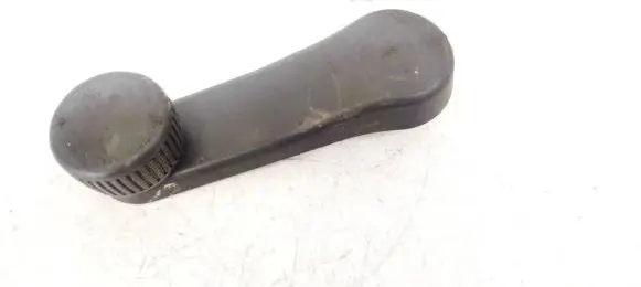 Volkswagen Polo IV 9N3 Front door window winding handle 6Q0837581A