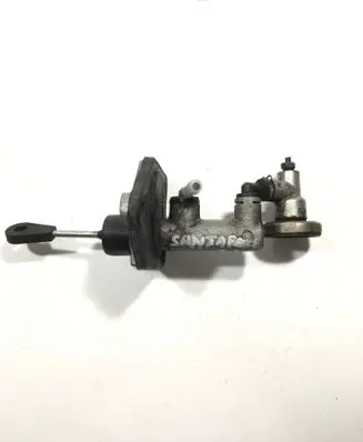 Hyundai Santa Fe Clutch master cylinder 