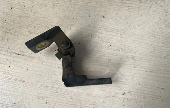 Audi A4 S4 B6 8E 8H Rear door upper hinge 8E0831401C