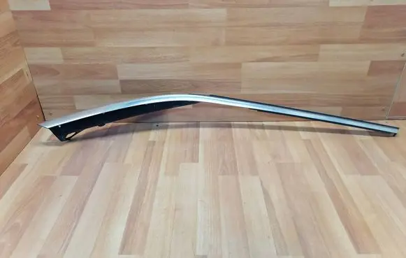 Opel Insignia B Rear side glass trim 39180599 YR00224680