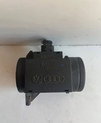 Volkswagen Golf III Mass air flow meter 074906461